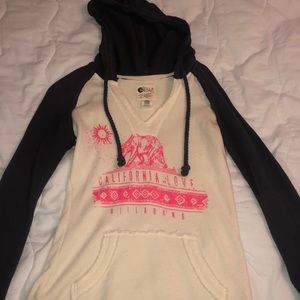 Billabong pullover with hood